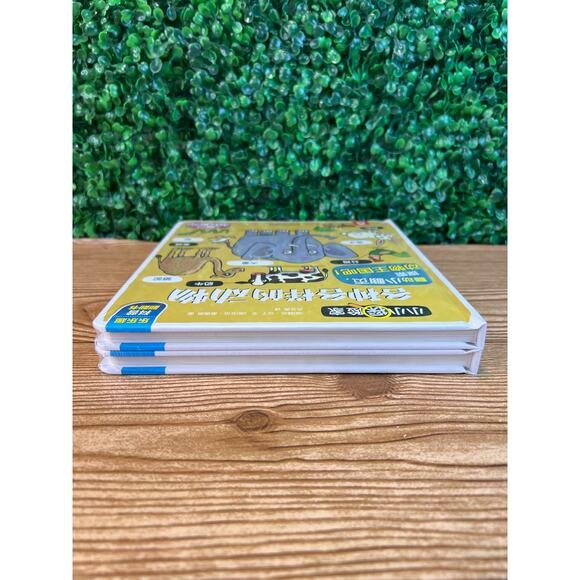 New Bundle Of 2 Little Explorers: Various Animals Hardback Outer Space - Picture 5 of 9